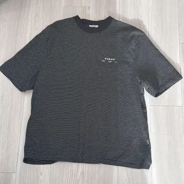 SUMARI / SIGNATURE BORDER T-SHIRT