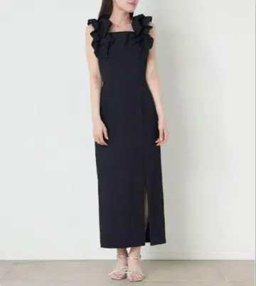 완판템 새상품급 SNIDEL 벌룬 프릴 슬리브 I 라인 원피스