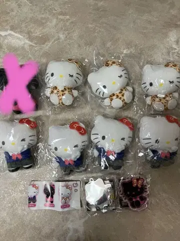 새상품 헬로키티 봉제 인형 볼체인, 키링 세트