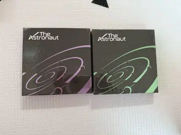The Astronaut 미개봉, 혜택 트레이딩 카드 2장 묶음 판매