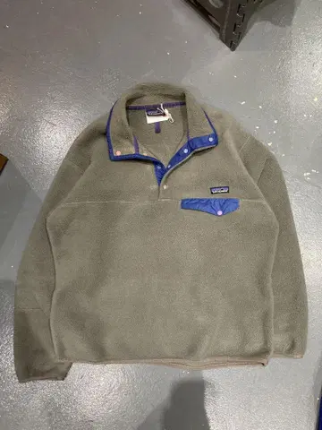 Patagonia 플리스 풀오버 그레이