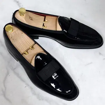 컨디션 최상 Dress The LIFE 오페라 펌프스 에나멜 블랙 결혼식