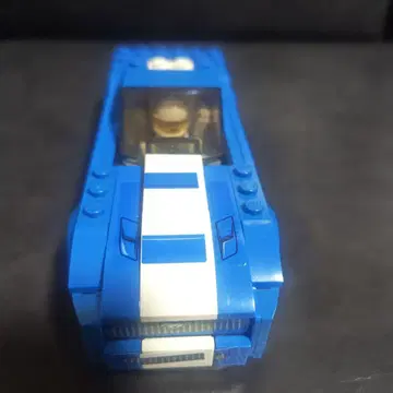LEGO 75871 GT 모델 파란색 스트라이프 디자인