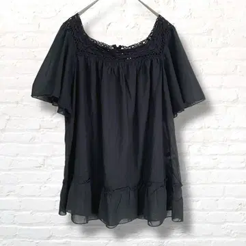 컴시즘 시어 블라우스 플레어 슬리브 블랙 옷깃 레이스 편직
