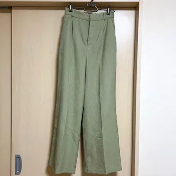 anuans 슬랙스