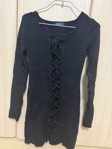 ENVYM 블랙 리본 긴팔 미니 원피스