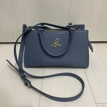 Agnes b 백