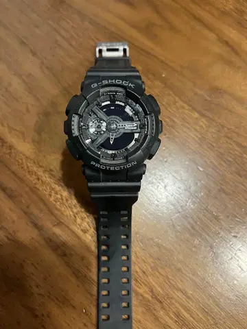 G-SHOCK 블랙 손목시계