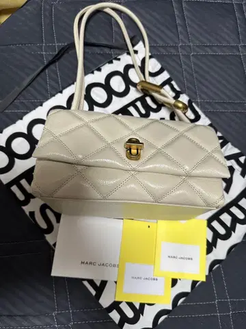 MARC JACOBS 베이지 퀼팅 핸드백