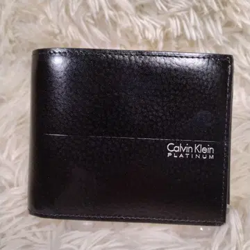 새상품급 Calvin Klein PLATINUM 접이식 지갑 블랙