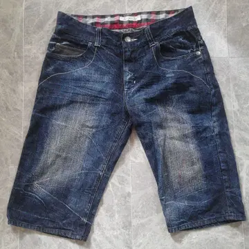 archive Rock punk vintage Y2K gimmick