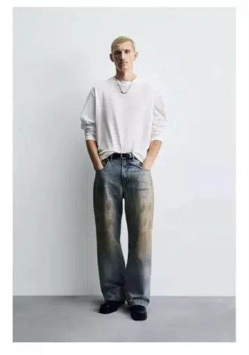 완판템 ZARA 빈티지 가공 배기 핏 청바지 EU34 (JP28)