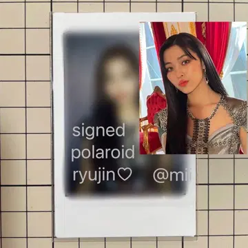 ITZY 사인 포함 폴라로이드 checkmate 류진 폴라로이드