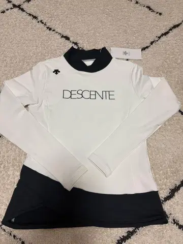 DESCENTE 여성용 골프 셔츠 하이넥