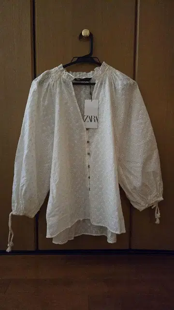 ZARA 블라우스 크림색 화이트