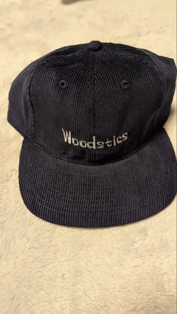 Woodstics 코듀로이 캡