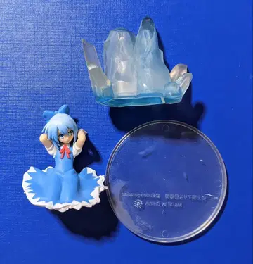 동방아화난무 트레이딩 피규어 치르노