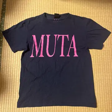 MUTA 무타 아칸서스 T셔츠