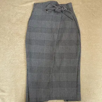 ZARA 글렌체크 무릎 아래 스커트 사이즈 34