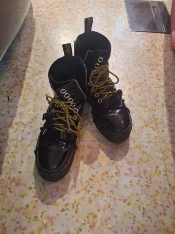 [ 지금 바로 팔고 싶습니다!! ] Dr.Martens jadon max