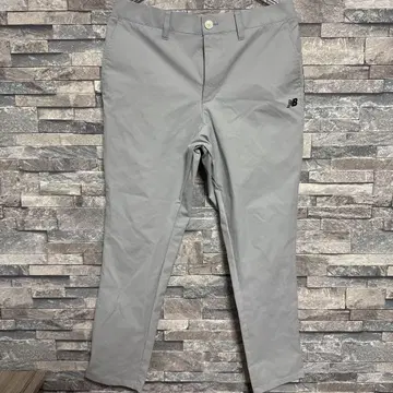 New Balance 그레이 슬림핏 팬츠