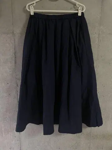 네이비 플레어 스커트