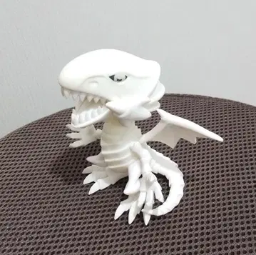 푸른 눈의 백룡 비닐 피규어 Youtooz 한정판