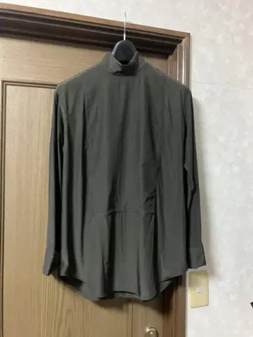 새상품급 jil sander 실크 100% 하이넥 블라우스