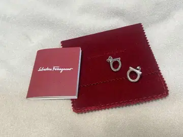Ferragamo 귀걸이 간치니 실버