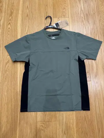 The North Face 덕 그린 T셔츠