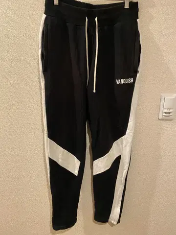 뱅퀴시 피트니스 조거 팬츠 L 사이즈