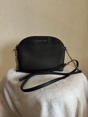 새상품급 MICHAEL KORS 블랙 체인 숄더백