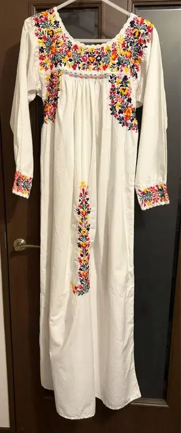 산 안토니노 자수 멕시칸 원피스
