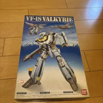 VF-1S VALKYRIE 프라모델 BANDAI