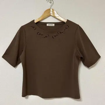 Saint Joie 일본제 꽃 자수 크루넥 심플 고급