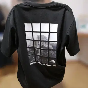 더 노스페이스 블랙 티셔츠 L 사이즈