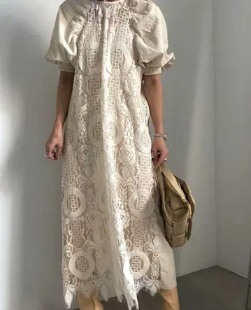 MEDI 2WAY CIRCLE PATTERN LACE DRESS
