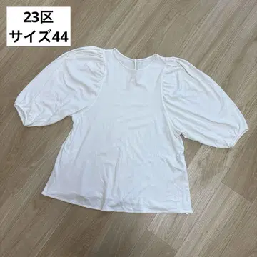 23구 온워드 화이트 퍼프 슬리브 상의 44 사이즈