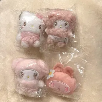 산리오 캐릭터즈 가챠가챠 봉제 인형