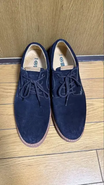 네이비 스웨이드 데크 슈즈