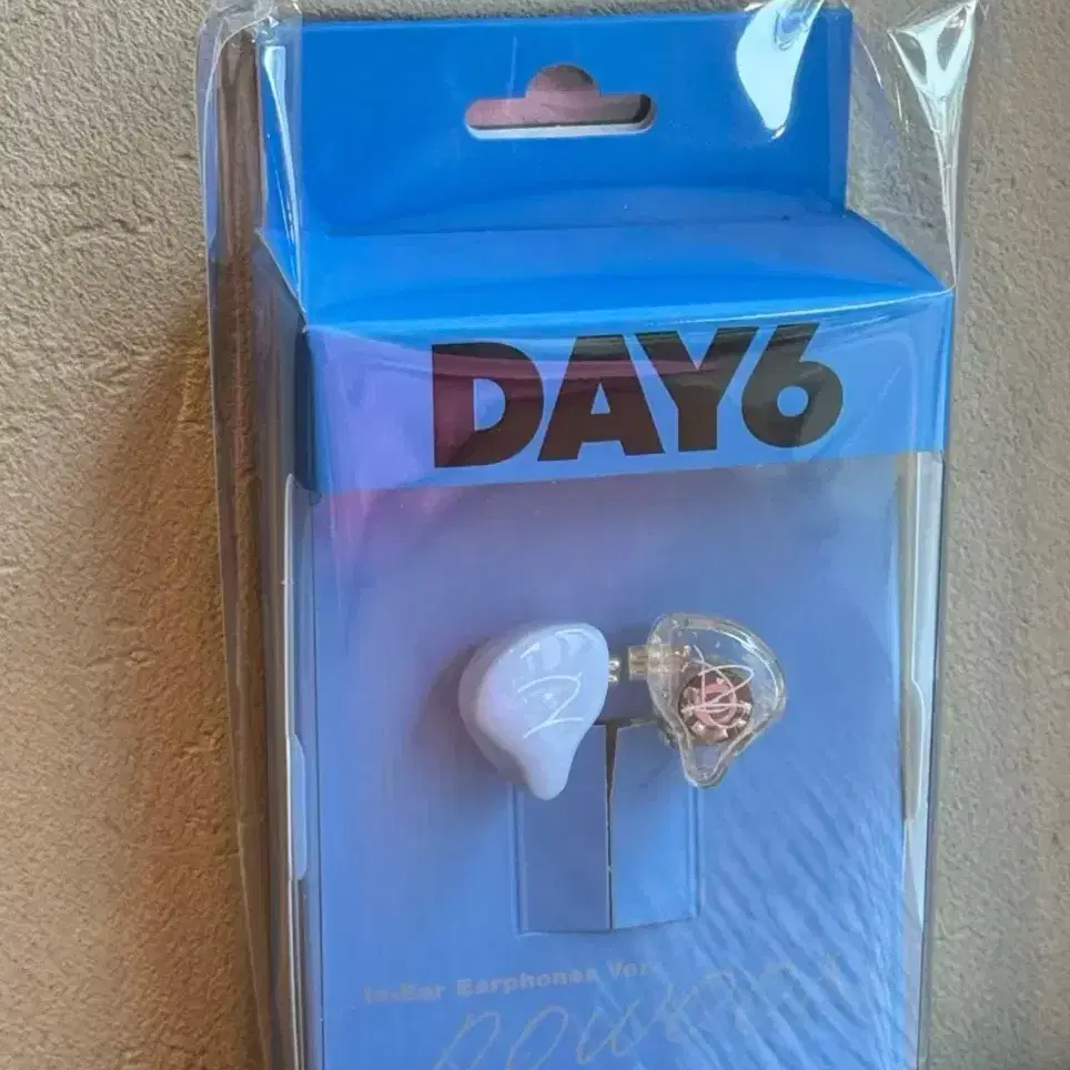 DAY6 | 데이식스 Day6 in-ear earphones Dowoon sealed #DAY6