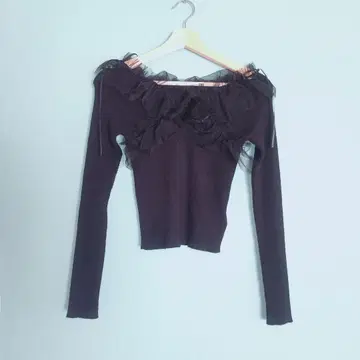 24AW dazzlin 리본 튤 오프숄더 니트탑 블랙