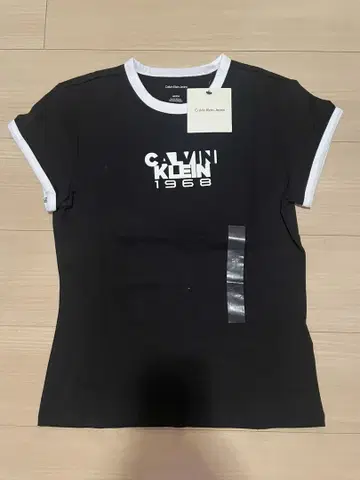 Calvin Klein 블랙 T셔츠 M