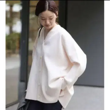 이에나 슈퍼 파인 스무스 니트 판초 가디건