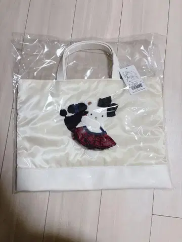 Bibiy. x familiar 백 토트백