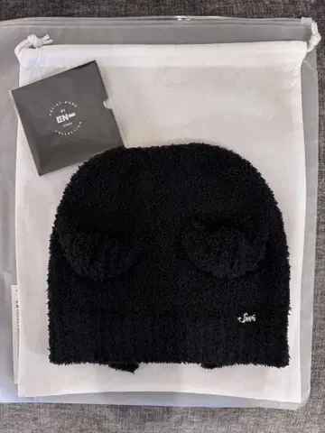 FUZZY BEAR BEANIE 선우