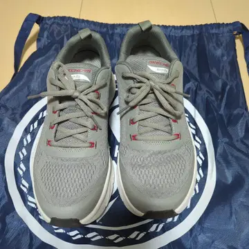 SKECHERS ARCH FIT DLUX-SUMNER 스니커즈