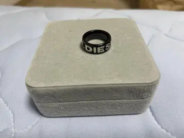 블랙 문자 링 DIES