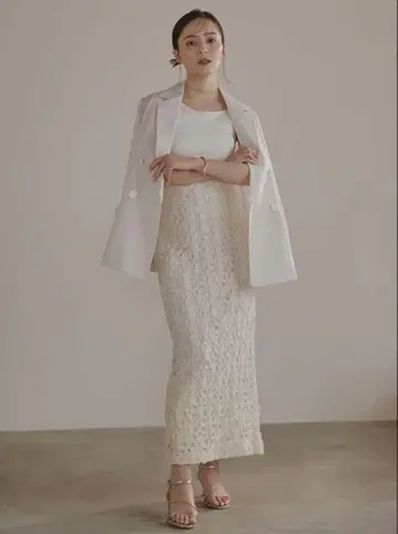 새상품 anuans 리본 자수 스트레이트 스커트