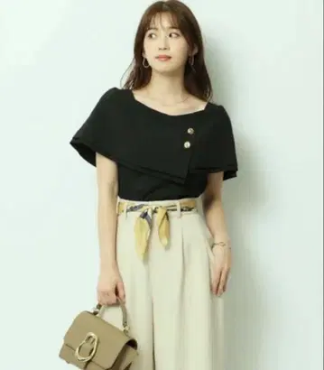 저스길리티 JUSGLITTY 케이프풍 블라우스